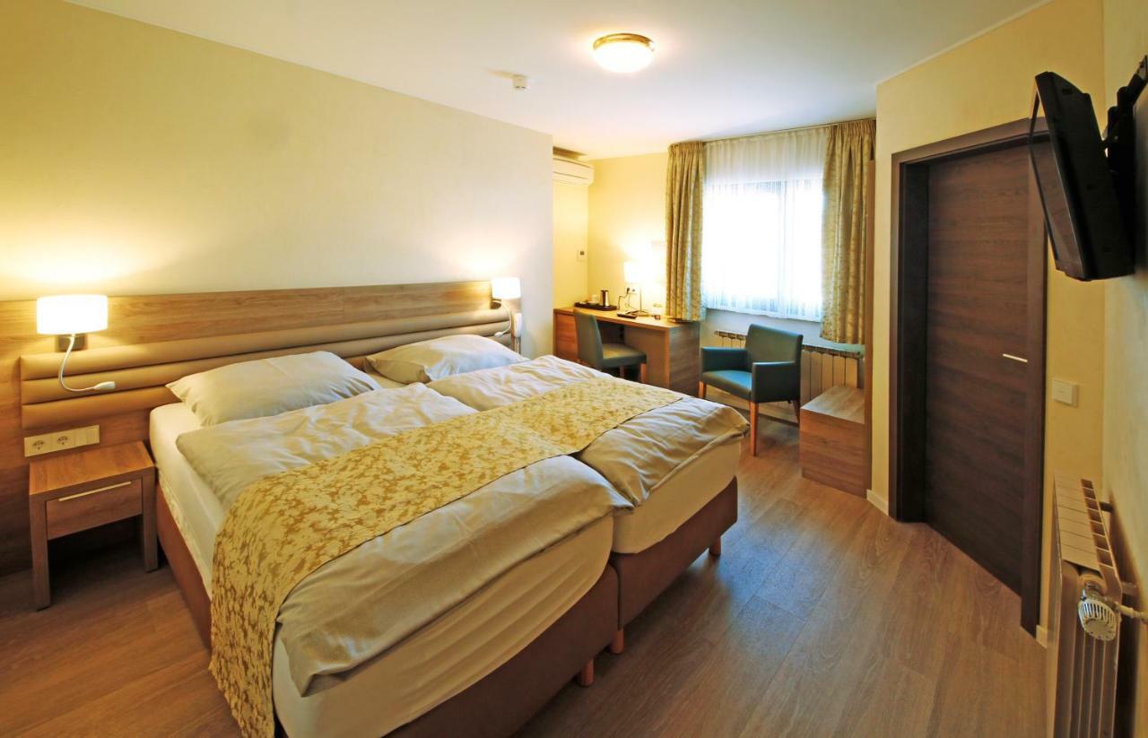 Hotel Saint Fiacre Bourscheid Exteriér fotografie